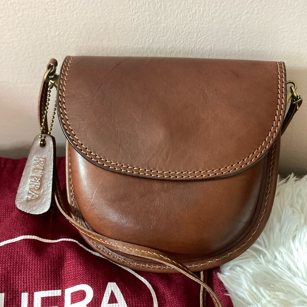 Italian Saddle Crossbody Handbag - Picture 2 of 16